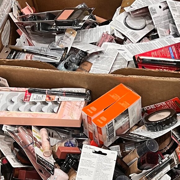 50 WHOLESALE COSMETICS BULK LOT MIXED BRANDS NEW CURRENT - Picture 6 of 13